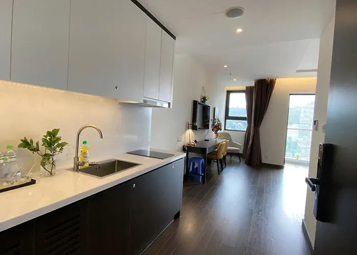 Căn 18a34 Toà S2 The Sapphire, Khách sạn hẻo lánh *