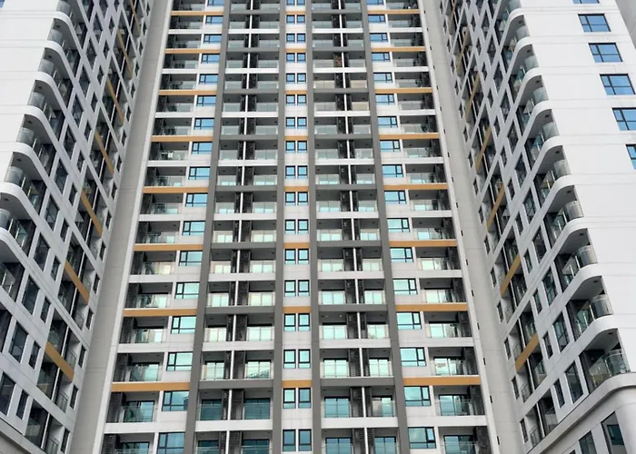 Căn 18a34 Toà S2 The Sapphire, Khách sạn hẻo lánh